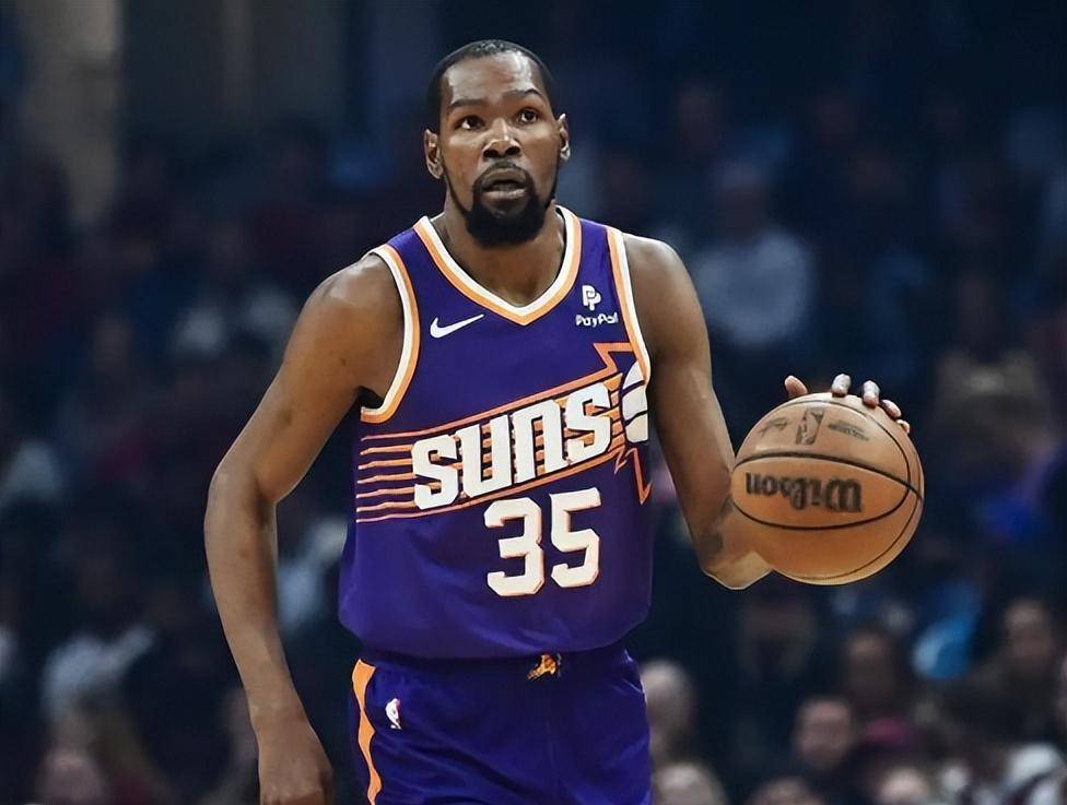 半岛体育下载-杜兰特迎来七赛季高光表现，巴塞罗那球迷沸腾！-半岛体育下载