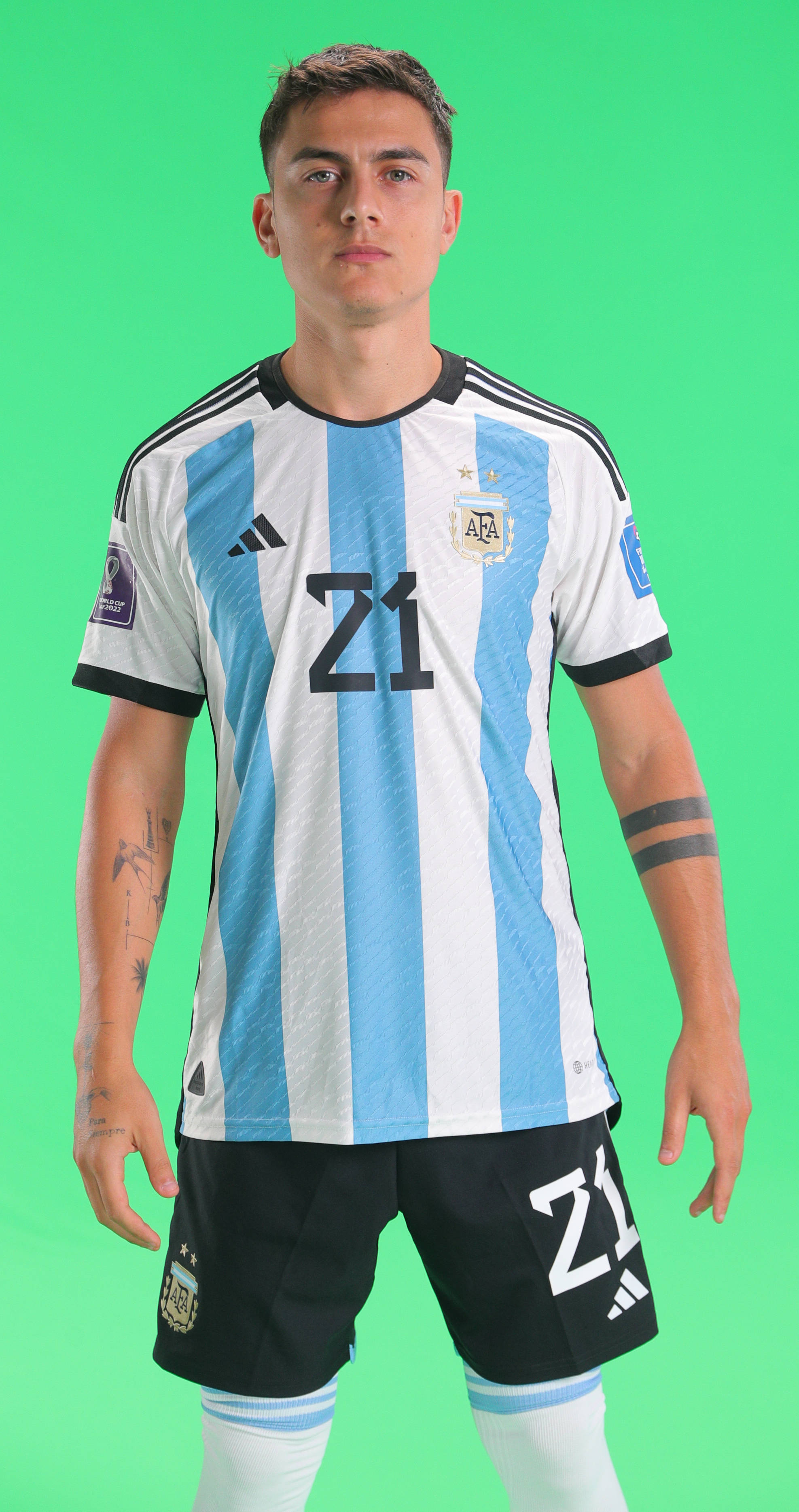 半岛体育下载-莱万多夫斯基在热火比赛中出色防守，败北引发热议！-半岛体育下载